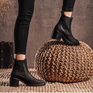 Knockout Thursday Boot Company heeled boot 6.5 matte black